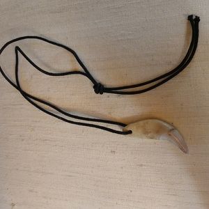 Claw necklace